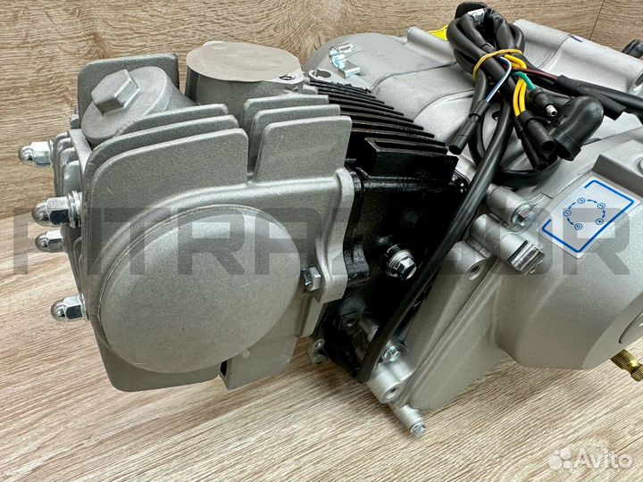 Двигатель YX 125 кубов (электростартер), новый