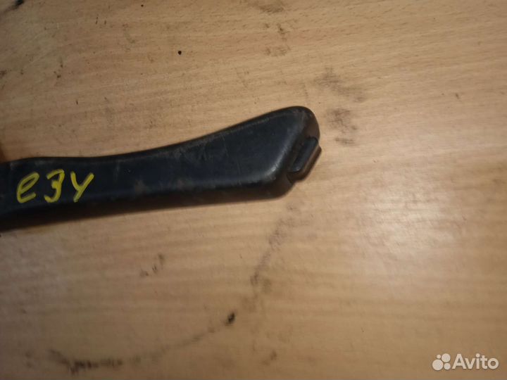 Рычаг стояночного тормоза BMW E28 бмв 5 E28