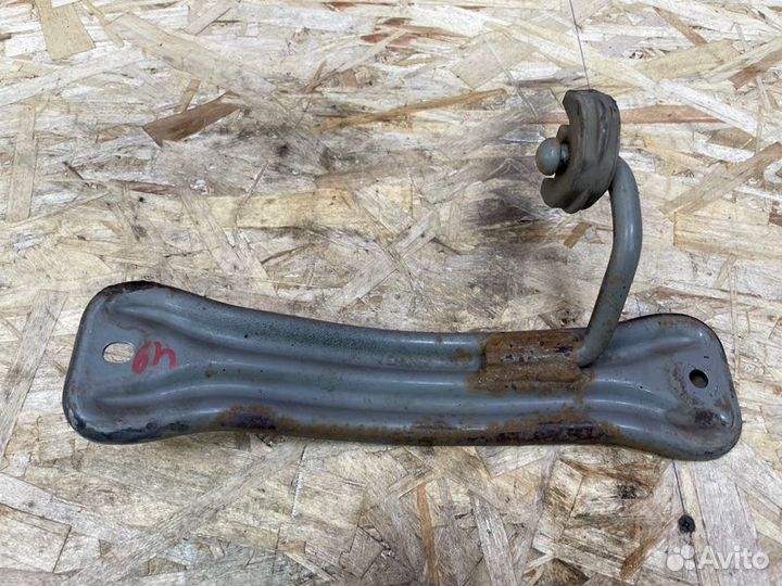 Кронштейн глушителя LADA Vesta