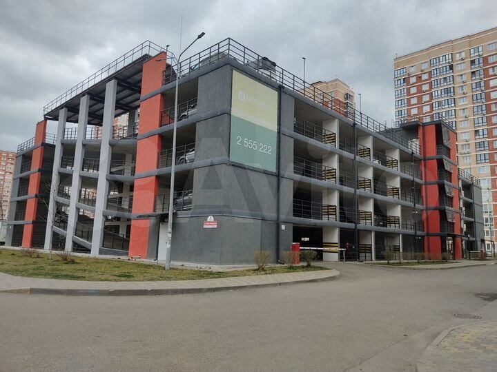 Машиноместо, 14 м²