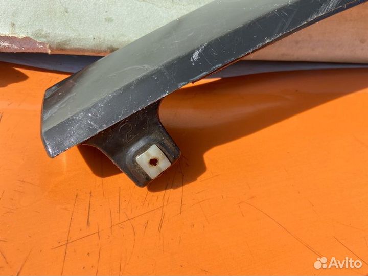 Накладка бампера передняя правая Lexus Rx 4 2015