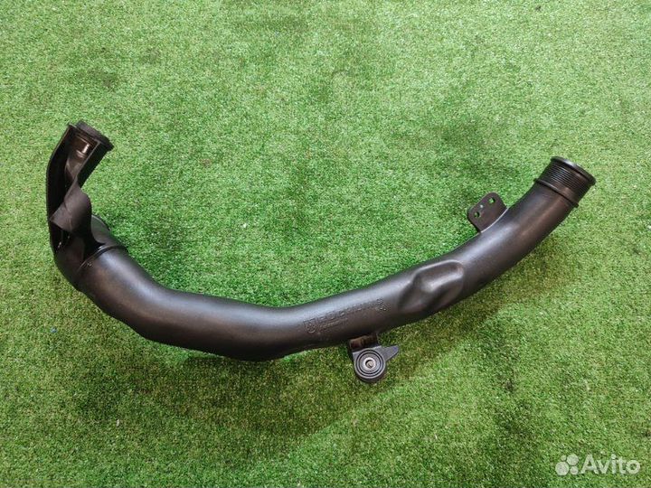 Патрубок системы охлаждения Volkswagen Tiguan