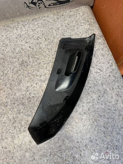 Заглушка рейлинга левая Renault Duster 1