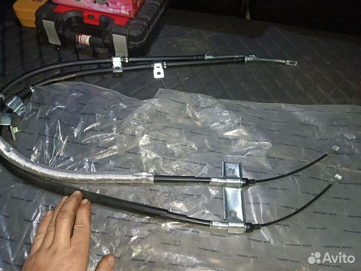 Трос ручника ssang yong rexton