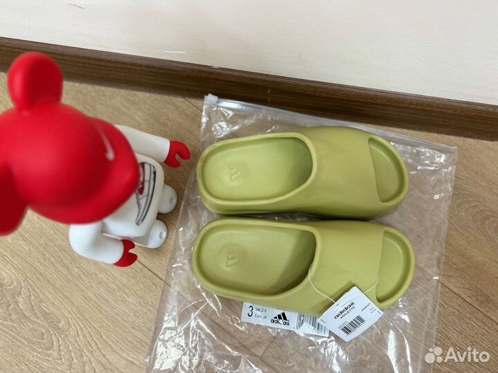Шлепки adidas yeezy slide