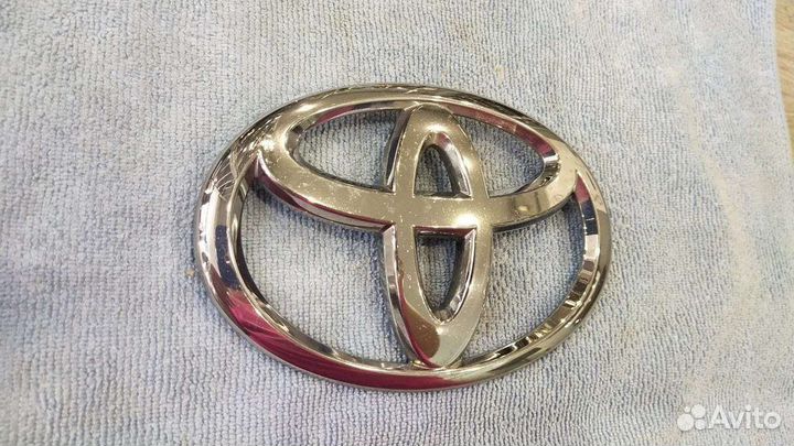 Эмблема решетки радиатора Рав 4 (3) Long