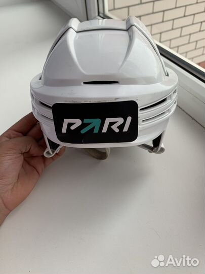 Хоккейный шлем