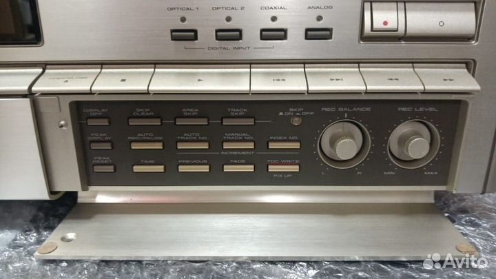 Топовый CD-рекордер Pioneer PDR-09