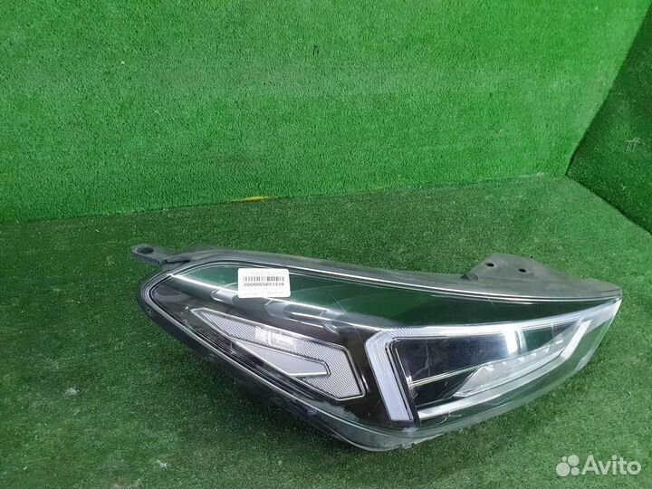 Фара правая Hyundai Tucson