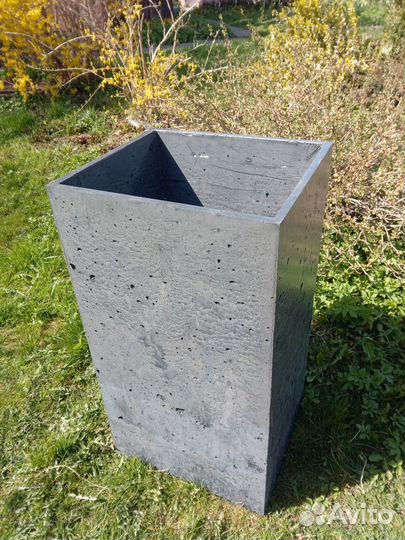Кашпо напольное бетонное