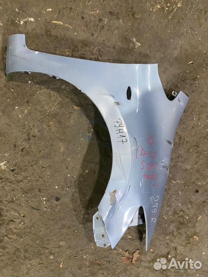 Крыло переднее правое Toyota Auris