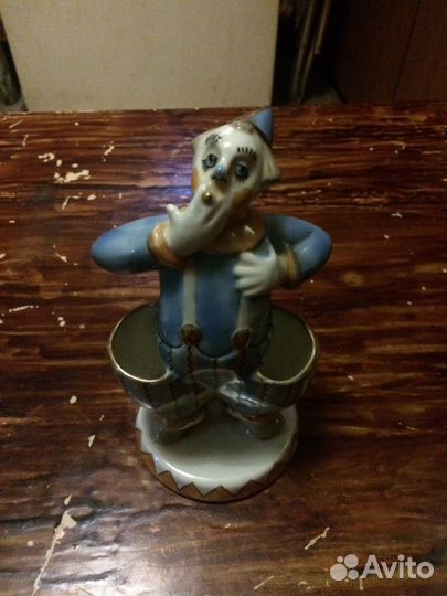 Статуэтка фарфоровая клоун карандашик 1977