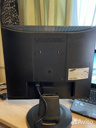 Монитор Samsung 17 mj17vs