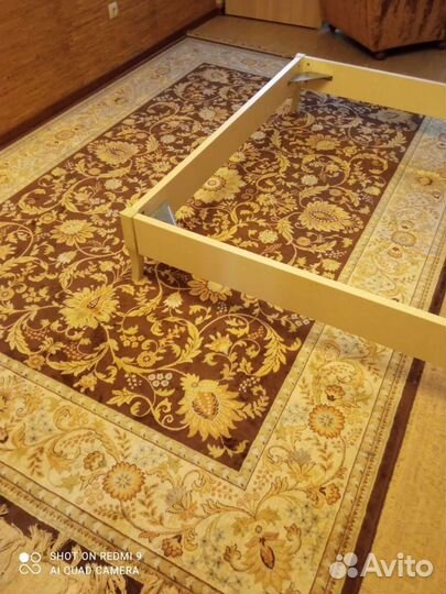 Ковер шелковый б/у