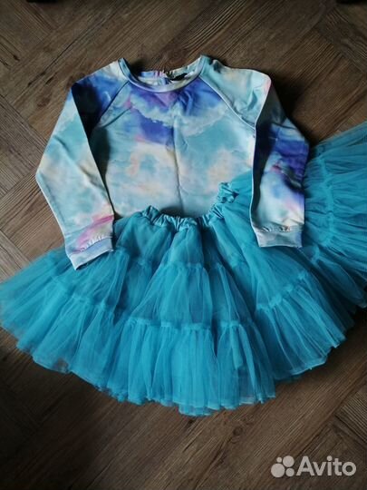 Продам костюм для девочки