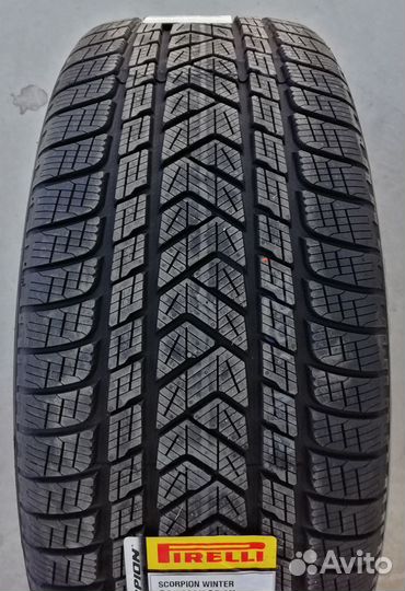 Pirelli Scorpion Winter 285/35 R22 106V