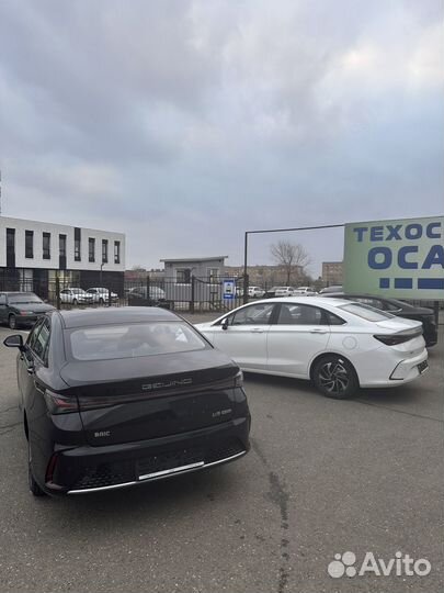 Аренда и прокат новых авто Байк Ю5 Плюс автомат