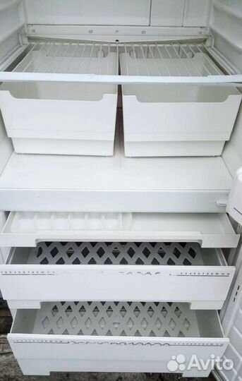 Холодильник 2-камерный. Привезу