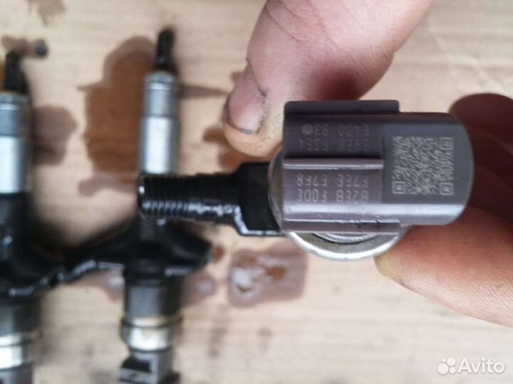 Форсунка дизельная электрическая Subaru Forester