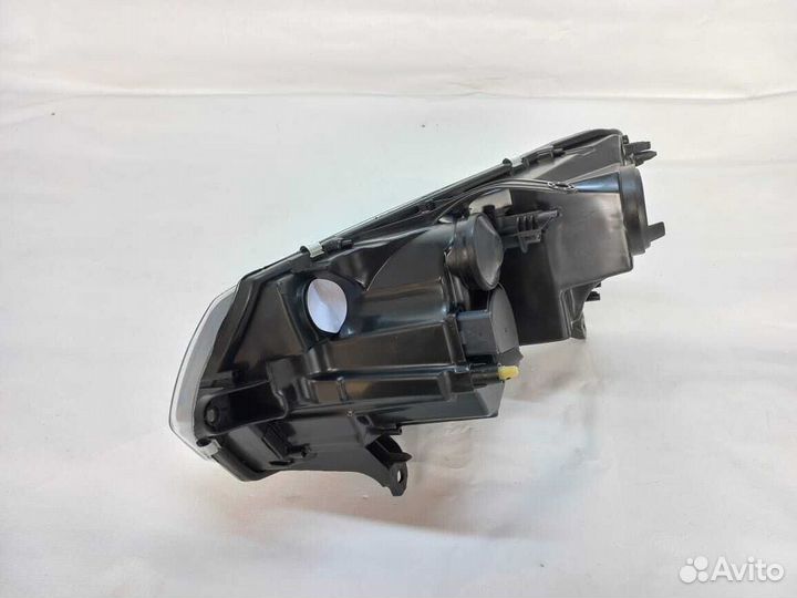 Фара передняя Renault Logan 2014-2018 правая