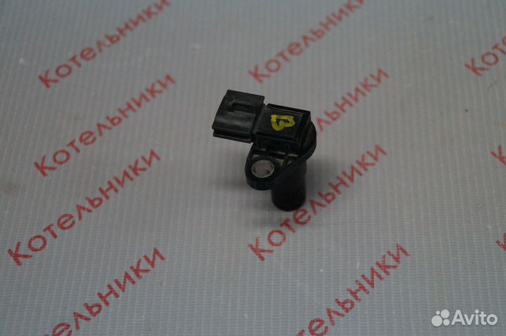 Nissan 31935-8E005 Датчик