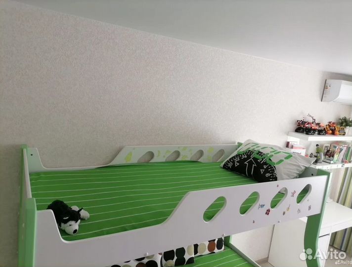 Детская двухярусная кровать с матрасоми бу