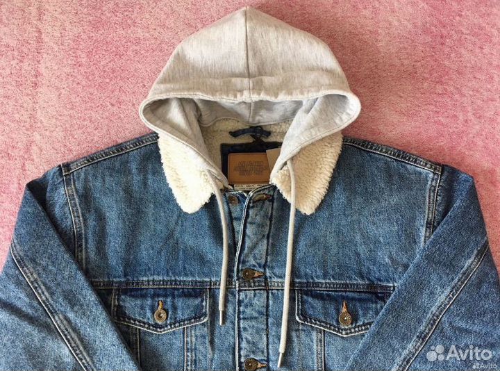 Pull & Bear джинсовая куртка шерпа (Размер: XL/52)