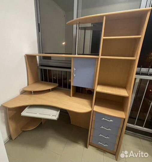 Компьютерный стол