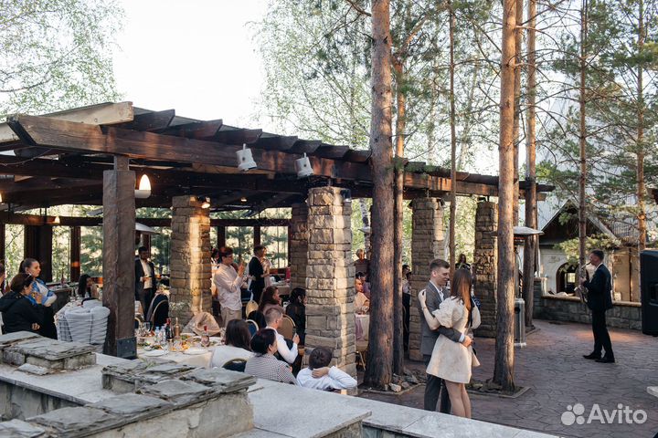 Саксофонист. Живая музыка