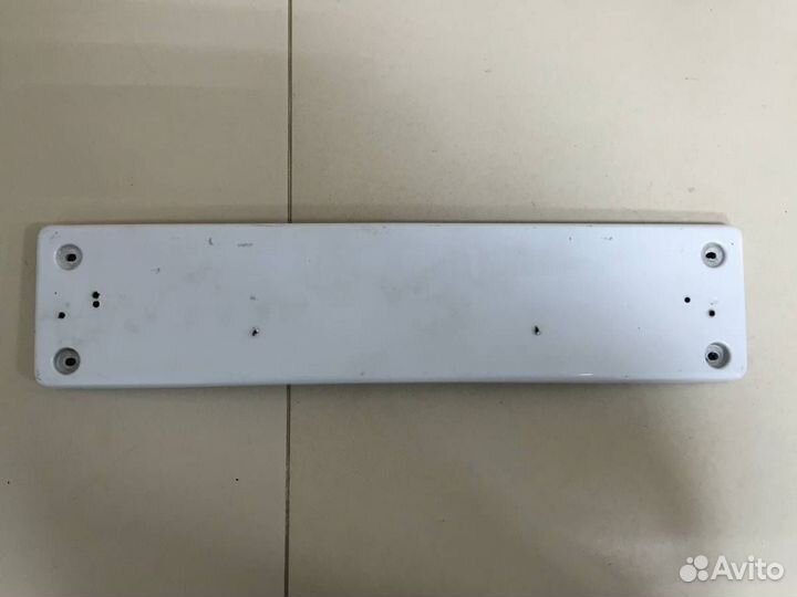 Накладка переднего бампера под номер Hyundai Equus