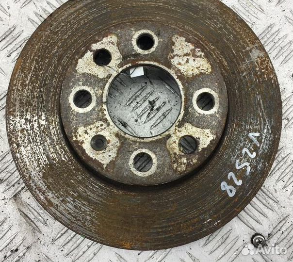 Диск тормозной передний Opel Corsa C