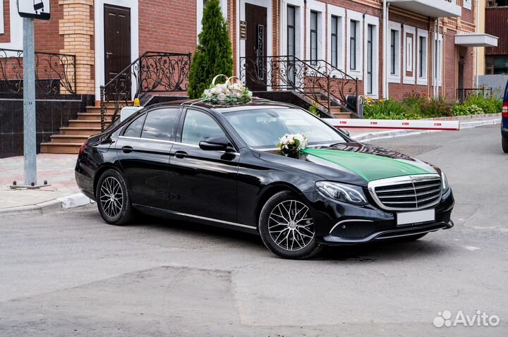 Свадебный кортеж, аренда автомобиля на свадьбу