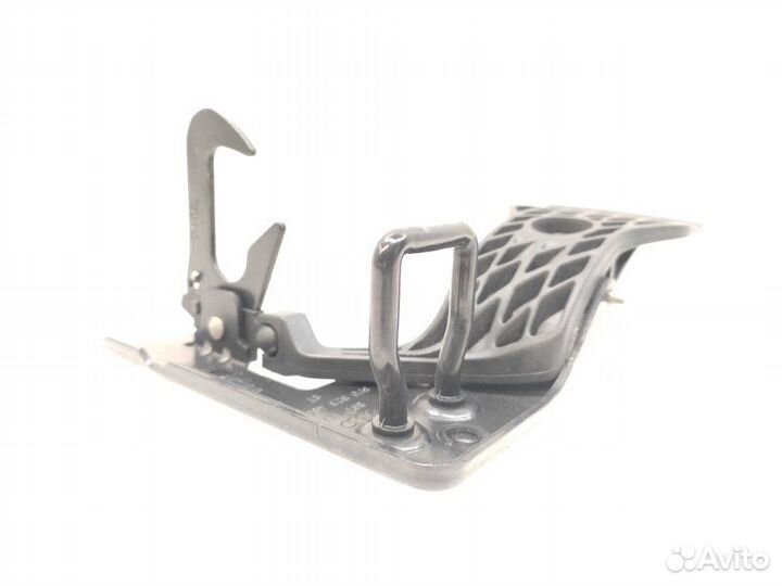 Механизм открывания капота Audi A3 8P 2007