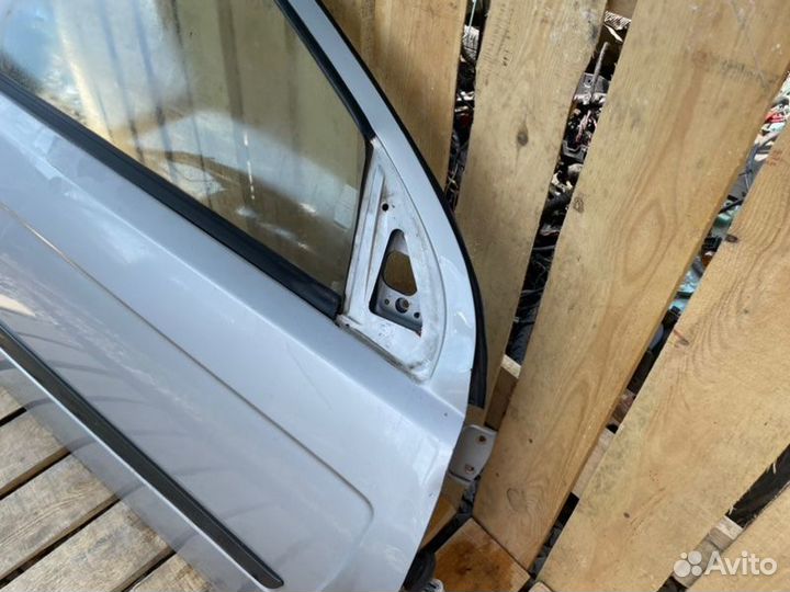 Дверь передняя правая Chevrolet Aveo T255
