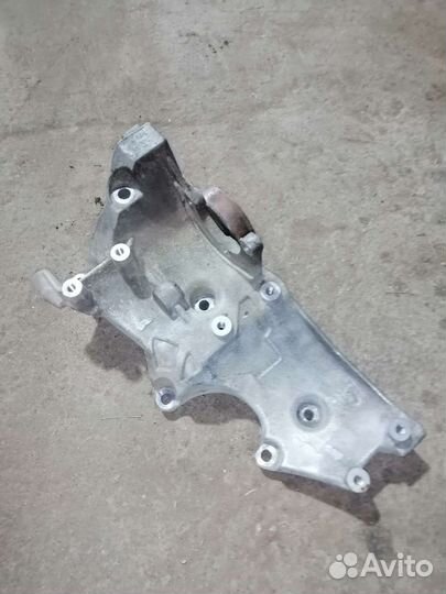 Кронштейн генератора насоса гур Ауди А4 А6