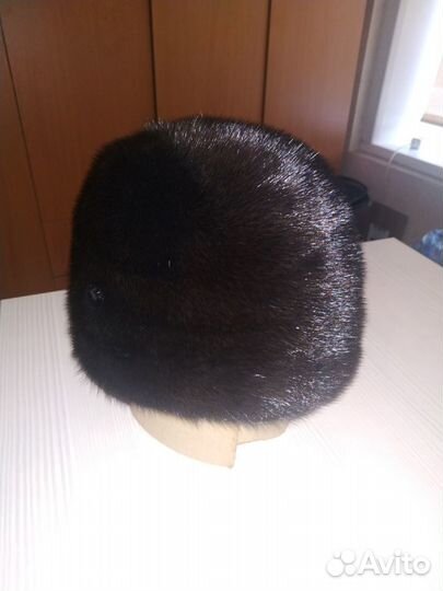 Женская меховая шапка