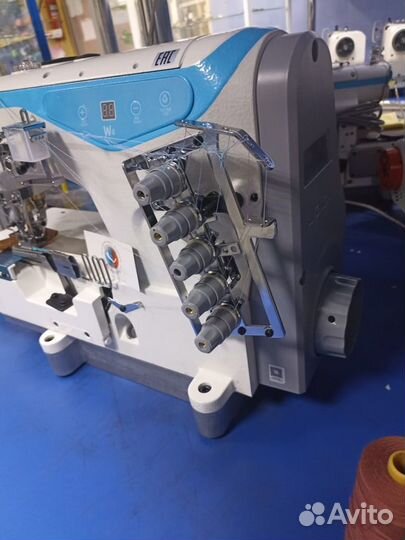 Промышленная плоскошовная машина под окантовку