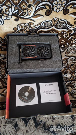 Видеокарта AMD Radeon RX 560 4Гб