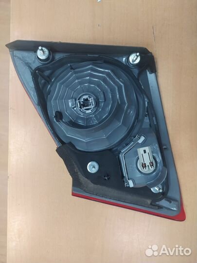 Фонарь внутренний левый Honda Civic 4D