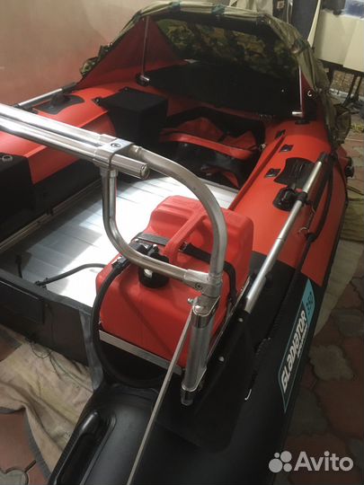 Моторная лодка gladiator HD 350