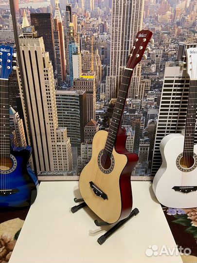 Гитара, новая