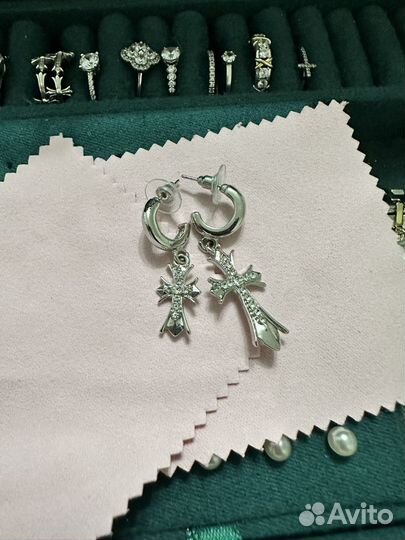 Сережки женские