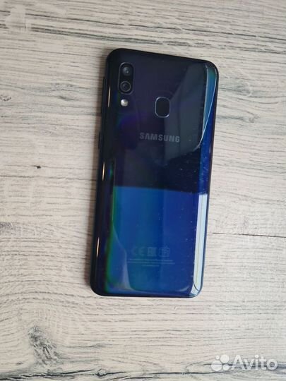 Samsung Galaxy A40, 4/64 ГБ