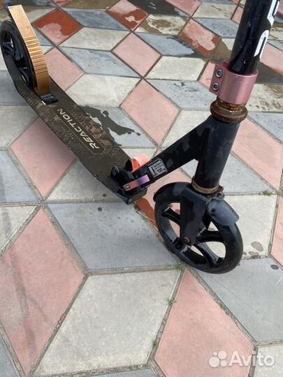 Самокат Reaction