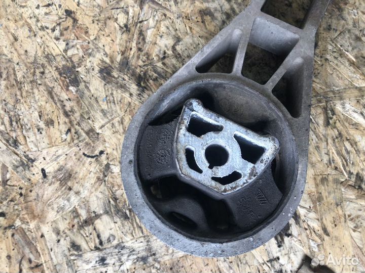 Подушка двигателя задняя нижняя opel corsa D