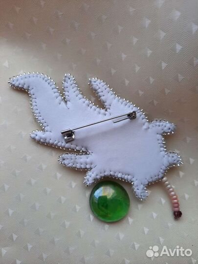 Брошь 