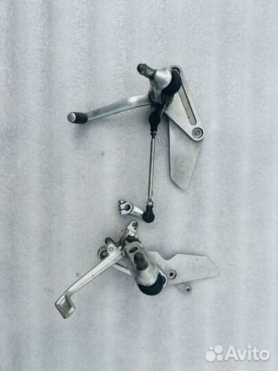 Honda CB1000 92 водительский кронштейн