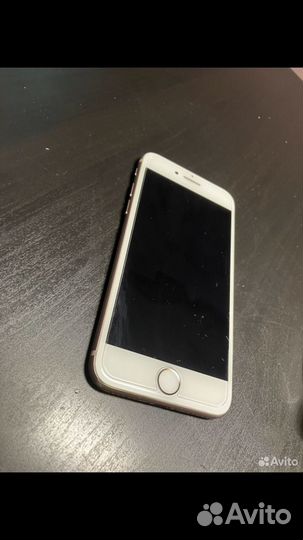 Телефон iPhone8