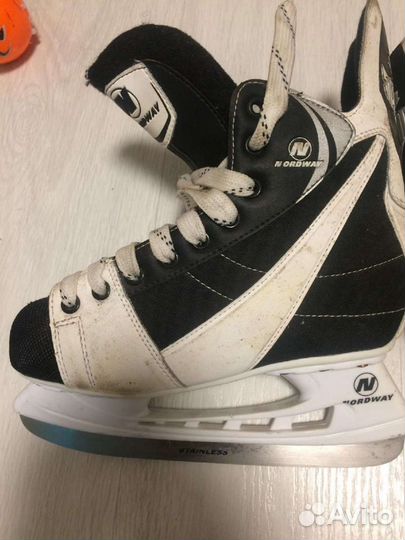 Коньки хоккейные