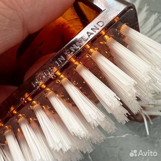 Набор щёток, Англия